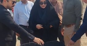 حضور صدیقه سعادتمند بخشدار مرکزی دشتستان در کلنگ زنی ساختمان دهیاری قراولخانه