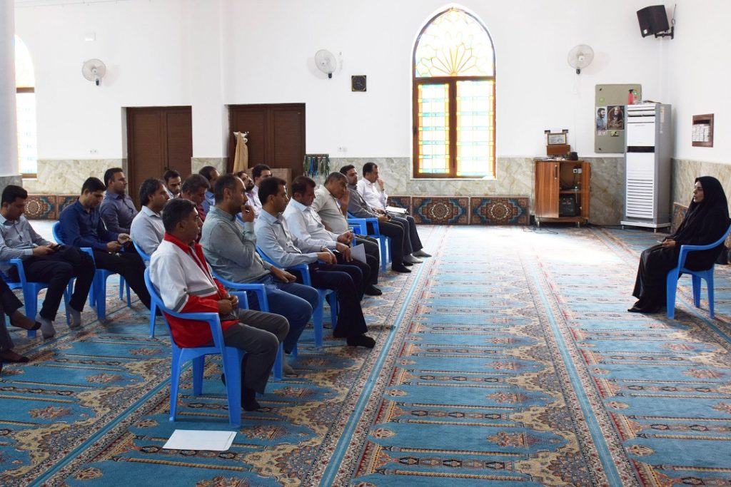 صدیقه سعادتمند بخشدار مرکزی دشتستان