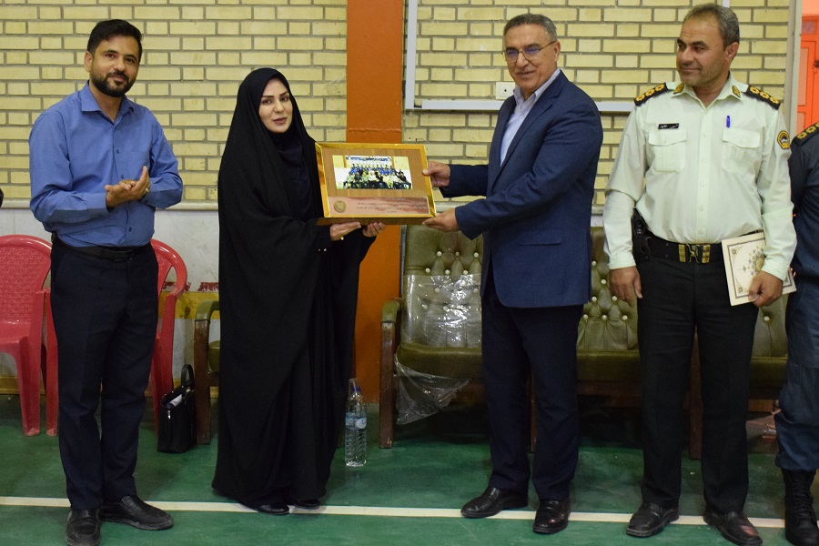 صدیقه سعادتمند - بخشدار مرکزی دشتستان