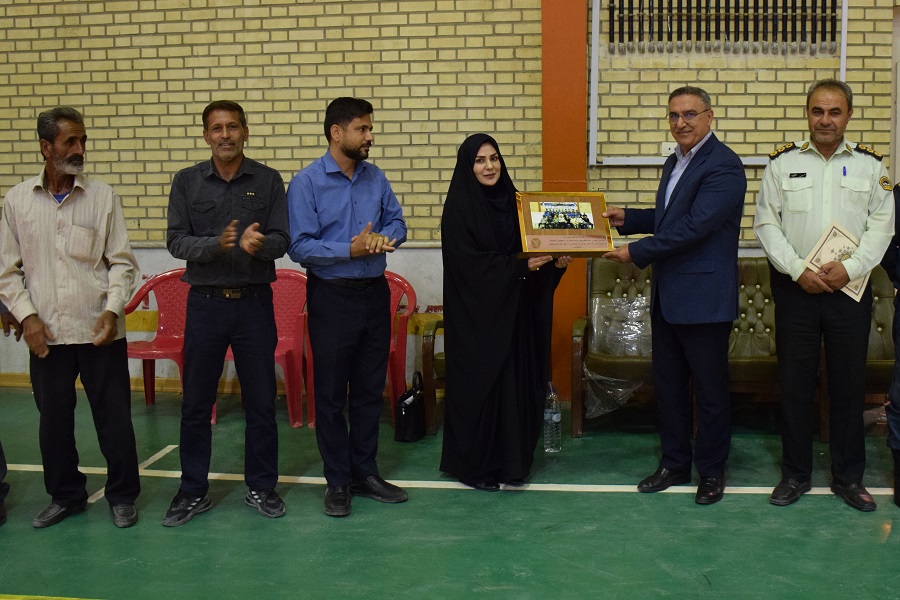 صدیقه سعادتمند - بخشدار مرکزی دشتستان